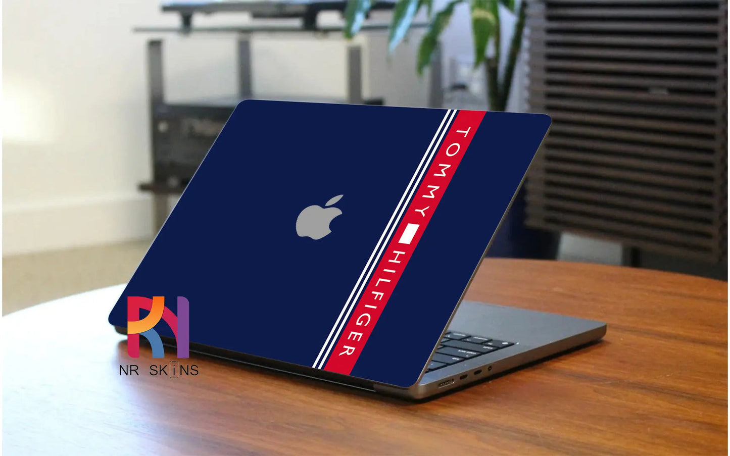 Tommy Hilfiger Laptop 6D Skin - SkinUp